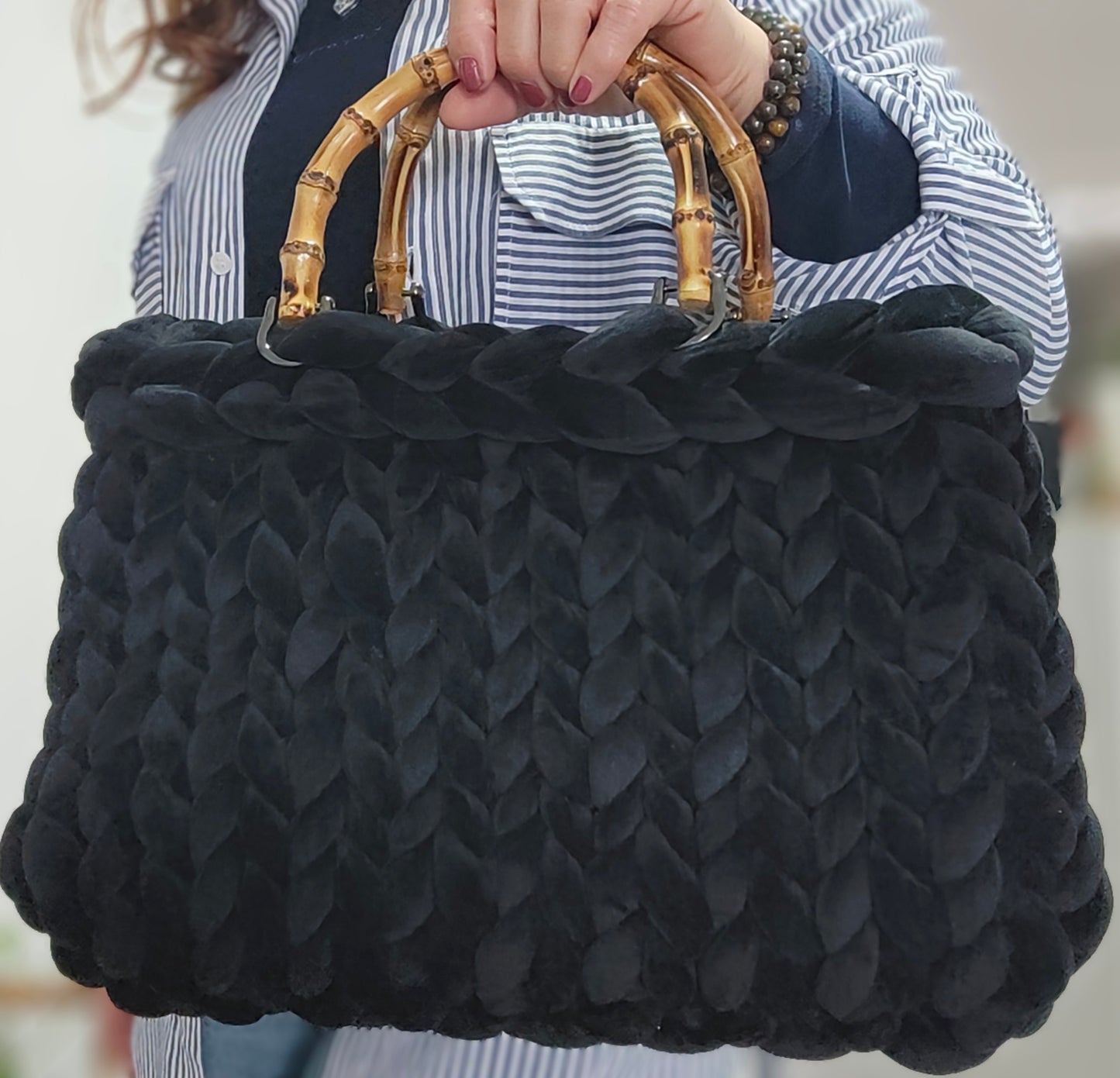 Nicosia black velvet