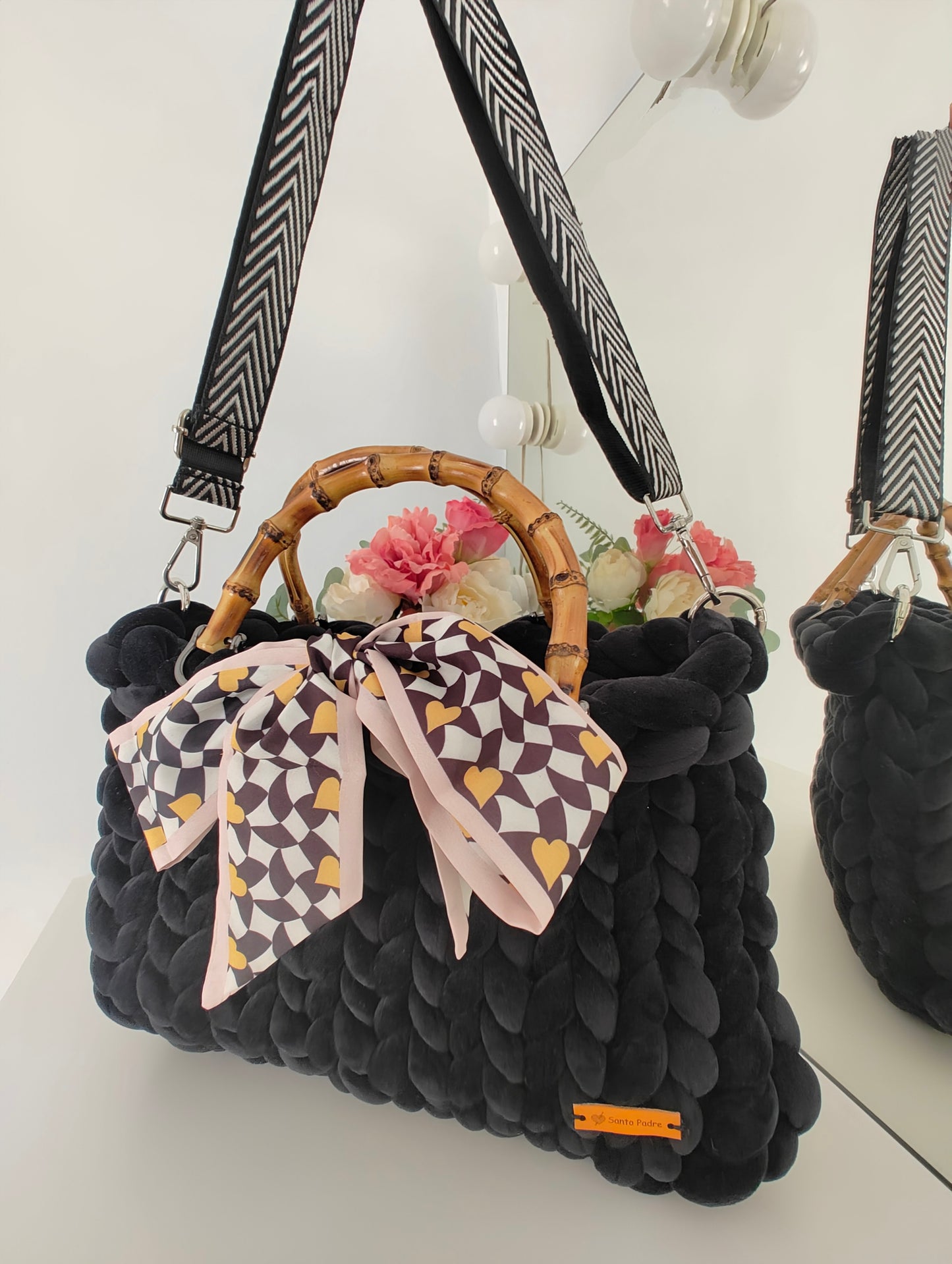 Nicosia black velvet